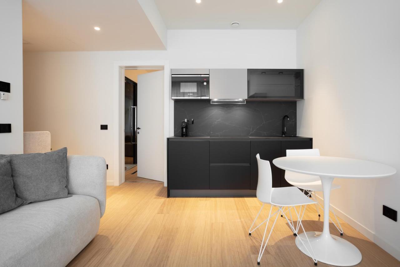 Sant'Ambrogio Apartments, Reception H24 Mailand Exterior foto